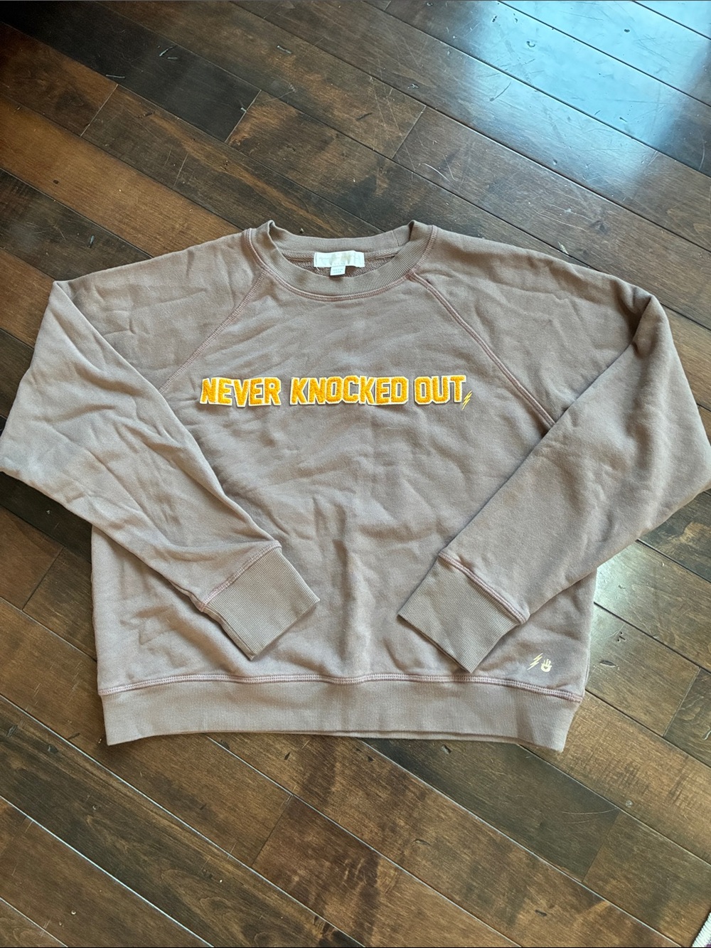 Spiritual Gangster Sweatshirt Taupe Gold lettering “Never Knocked Out” Women’s M - Picture 2 of 10